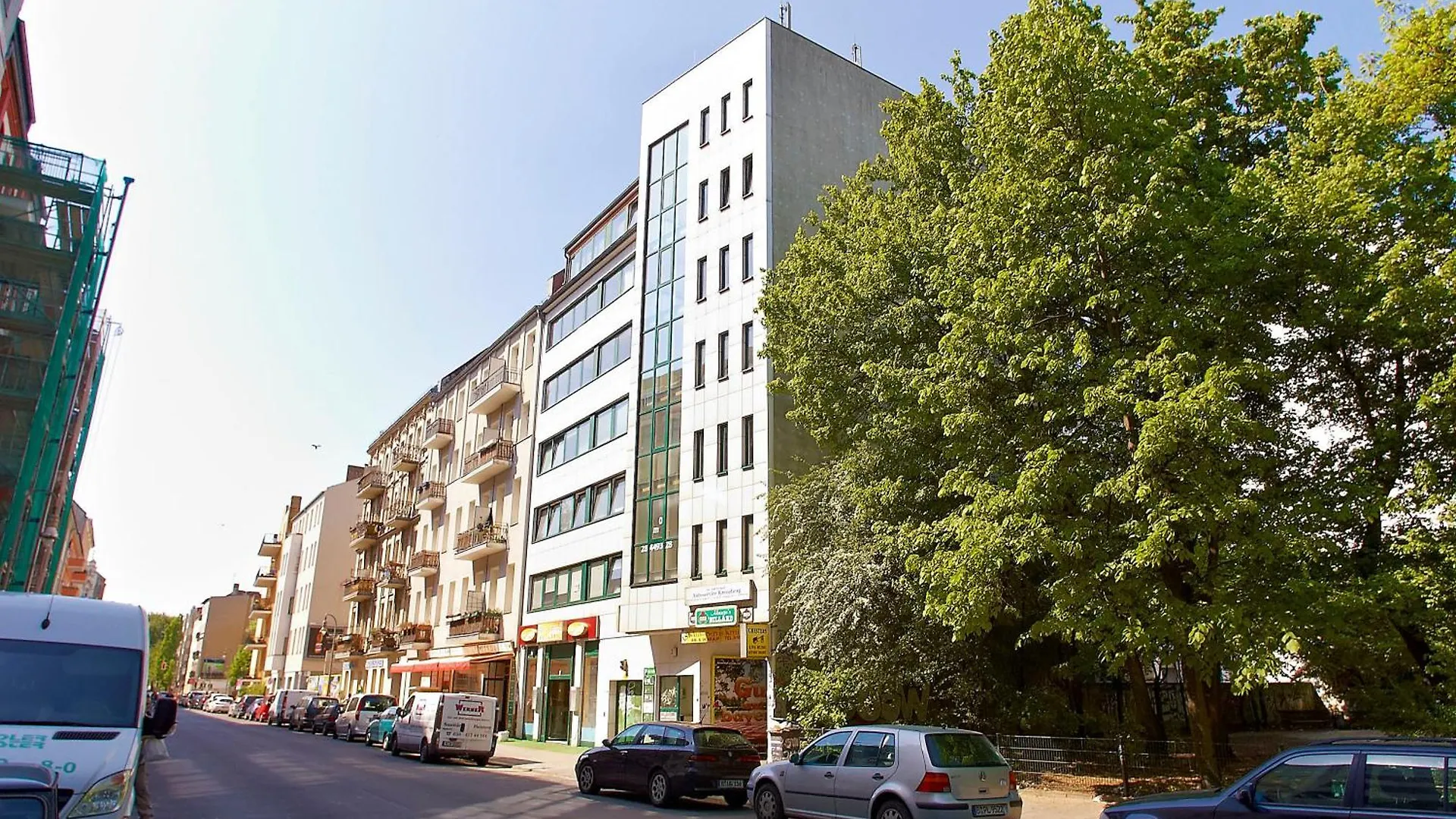 Apartmenthouse Berlin - Am Görlitzer Park