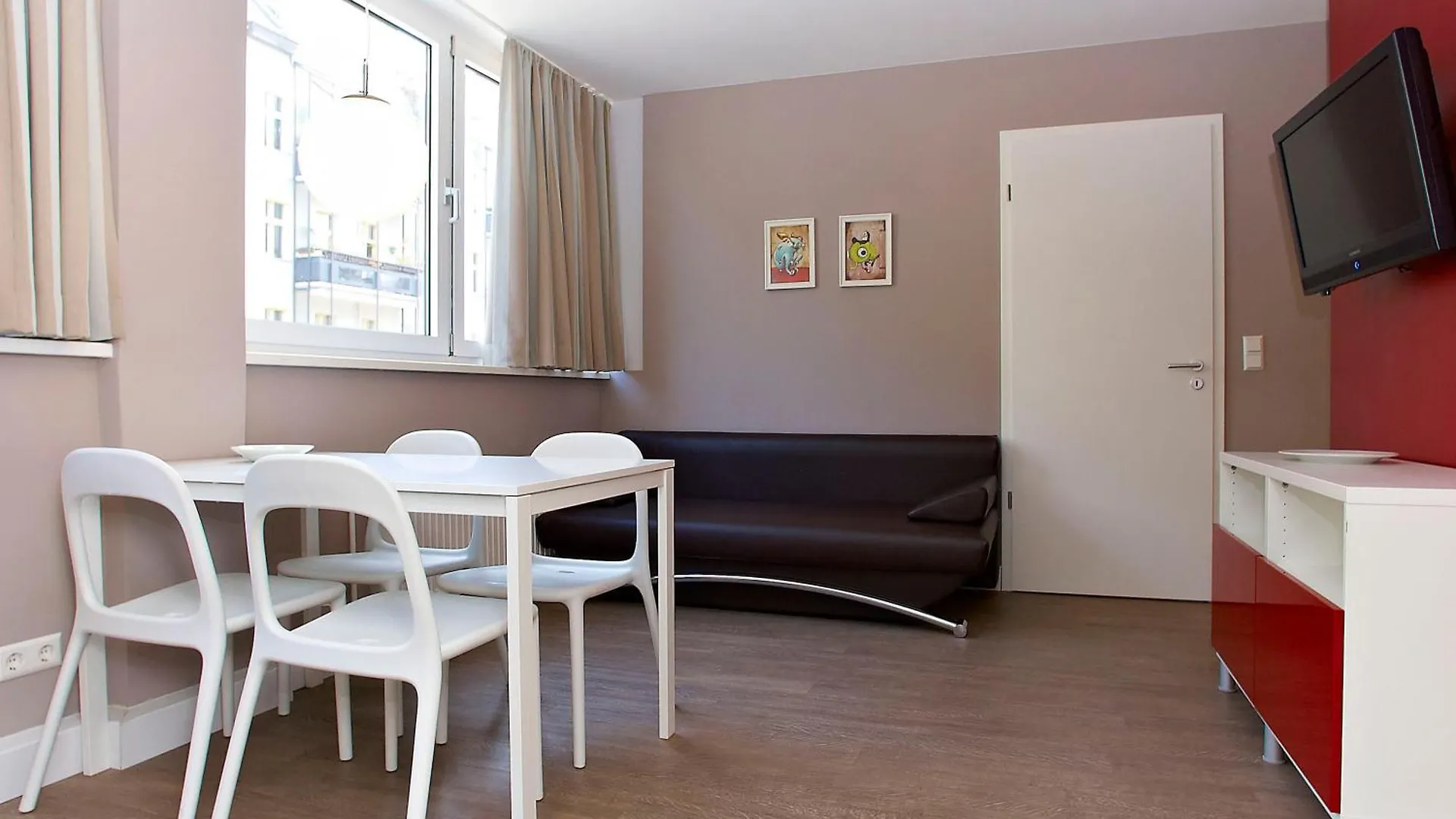 Apartmenthouse Berlin - Am Görlitzer Park Aparthotel