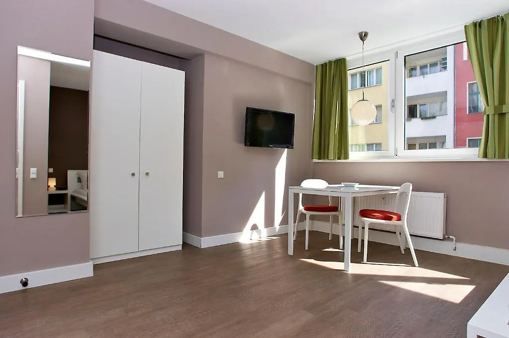 Apartmenthouse Berlin - Am Görlitzer Park 3*,