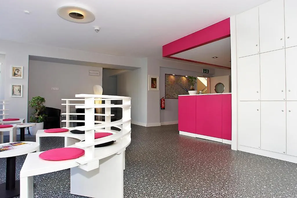 Apartmenthouse Berlin - Am Görlitzer Park 3*,  Deutschland